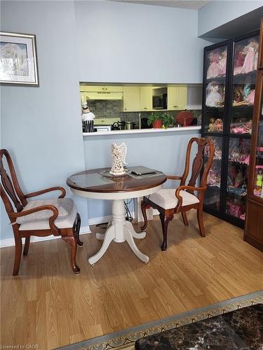 306-75 King Street E, Mississauga, ON - Indoor Photo Showing Dining Room