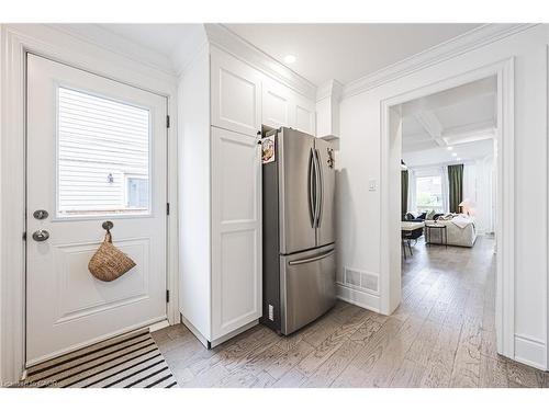 110 Kensington Avenue S, Hamilton, ON - Indoor Photo Showing Other Room