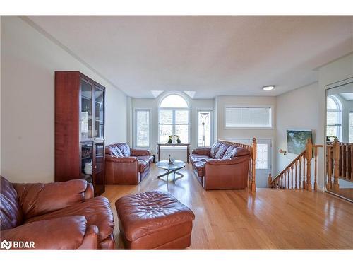 12 Langevin Drive, Wasaga Beach, ON - Indoor Photo Showing Living Room