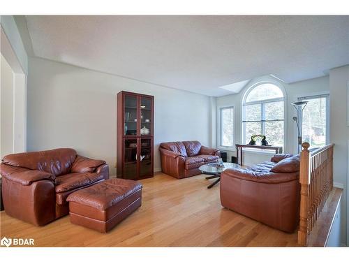 12 Langevin Drive, Wasaga Beach, ON - Indoor Photo Showing Living Room