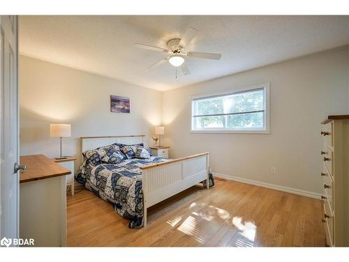 12 Langevin Drive, Wasaga Beach, ON - Indoor Photo Showing Bedroom