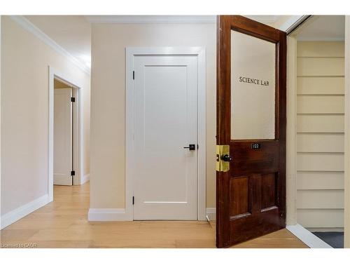 11 Mcmaster Avenue, Dundas, ON - Indoor Photo Showing Other Room