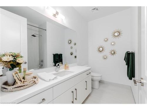 2102-2007 James Street, Burlington, ON - Indoor Photo Showing Bathroom