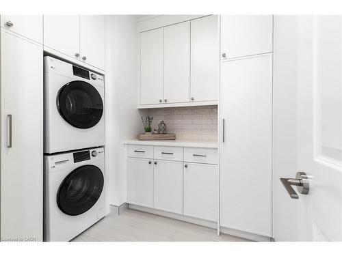 2102-2007 James Street, Burlington, ON - Indoor Photo Showing Laundry Room