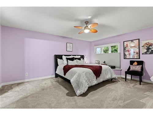 2396 Lyford Lane, Burlington, ON - Indoor Photo Showing Bedroom