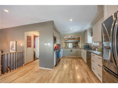 220 King Hiram Street, Ingersoll, ON - Indoor Photo Showing Kitchen