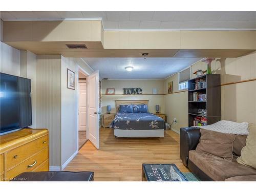 220 King Hiram Street, Ingersoll, ON - Indoor