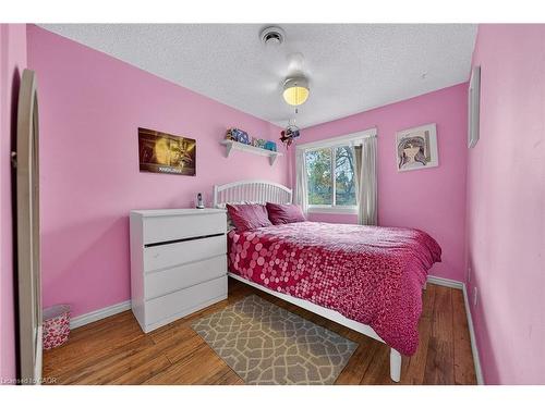 83 Fonthill Road, Hamilton, ON - Indoor Photo Showing Bedroom