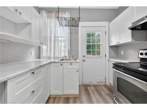 188 Stinson Street, Hamilton, ON - Indoor Photo Showing Kitchen