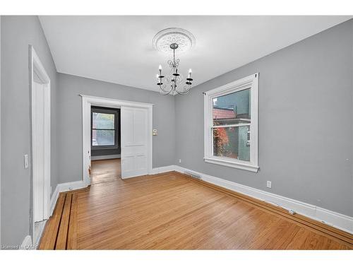 188 Stinson Street, Hamilton, ON - Indoor Photo Showing Other Room