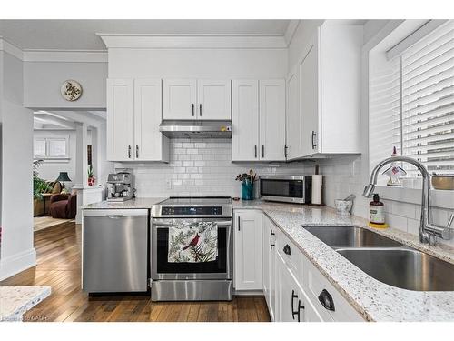 15 Glasgow Street, Kitchener, ON - Indoor Photo Showing Kitchen With Double Sink With Upgraded Kitchen