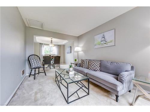 1157 Charminster Crescent, Mississauga, ON - Indoor Photo Showing Living Room