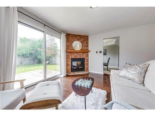 1157 Charminster Crescent, Mississauga, ON - Indoor Photo Showing Living Room With Fireplace