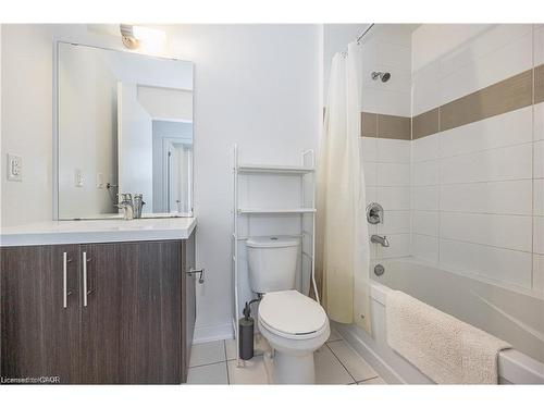 206-85 Duke Street W, Kitchener, ON - Indoor Photo Showing Bathroom