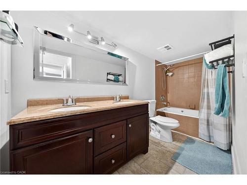 810-237 King Street W, Cambridge, ON - Indoor Photo Showing Bathroom