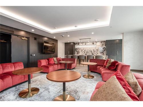 1303-93 Arthur Street S, Guelph, ON - Indoor Photo Showing Living Room