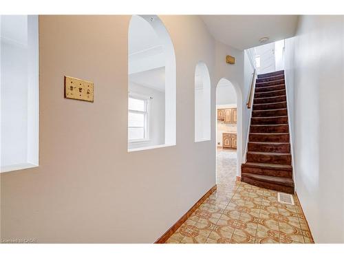 53 Sherman Avenue N, Hamilton, ON - Indoor Photo Showing Other Room