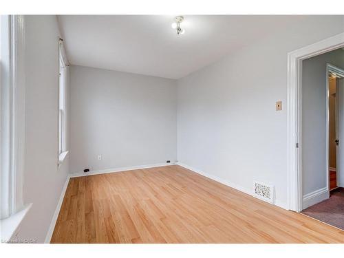 53 Sherman Avenue N, Hamilton, ON - Indoor Photo Showing Other Room