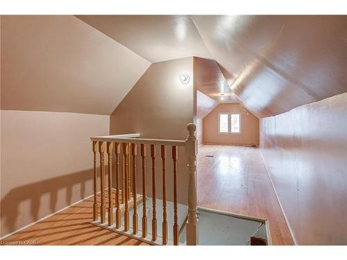 53 Sherman Avenue N, Hamilton, ON - Indoor Photo Showing Other Room