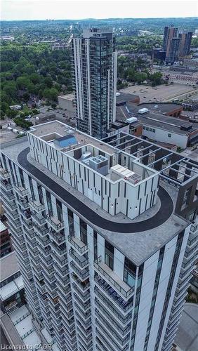 330-55 Duke Street W, Kitchener, ON - Outdoor