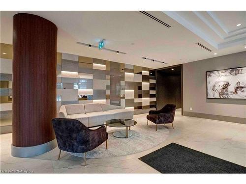 330-55 Duke Street W, Kitchener, ON - Indoor Photo Showing Other Room