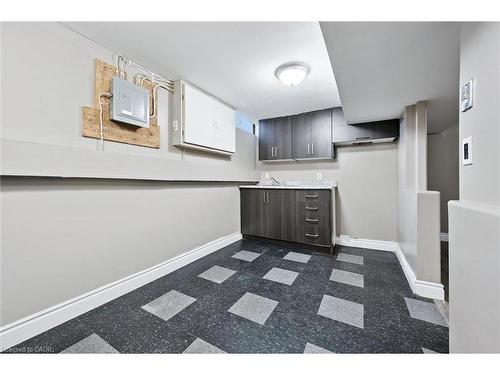 B-501 Kingscourt Drive, Waterloo, ON - Indoor