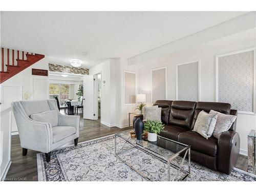 12 Crafter Crescent, Stoney Creek, ON - Indoor Photo Showing Living Room