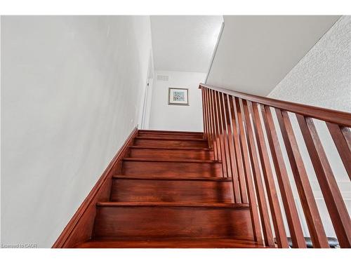 12 Crafter Crescent, Stoney Creek, ON - Indoor Photo Showing Other Room