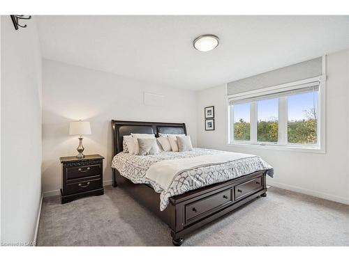 12 Crafter Crescent, Stoney Creek, ON - Indoor Photo Showing Bedroom