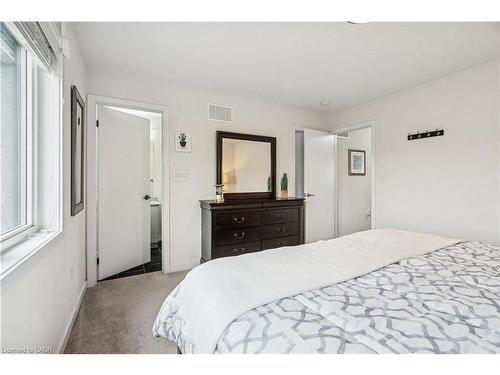 12 Crafter Crescent, Stoney Creek, ON - Indoor Photo Showing Bedroom
