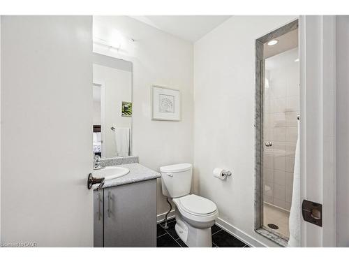 12 Crafter Crescent, Stoney Creek, ON - Indoor Photo Showing Bathroom