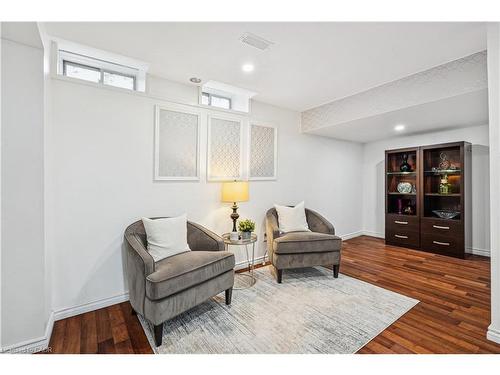 12 Crafter Crescent, Stoney Creek, ON - Indoor