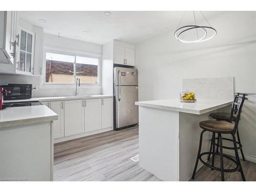 12-36 Greendale Drive, Hamilton, ON - Indoor Photo Showing Kitchen