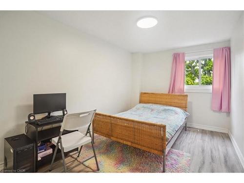 12-36 Greendale Drive, Hamilton, ON - Indoor Photo Showing Bedroom