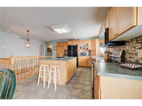 79 Country Club Drive, Cambridge, ON - Indoor Photo Showing Kitchen