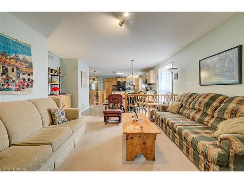 79 Country Club Drive, Cambridge, ON - Indoor Photo Showing Living Room