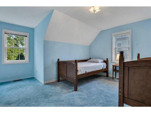 24 Lake Street, Grimsby, ON - Indoor Photo Showing Bedroom