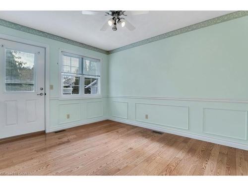 24 Lake Street, Grimsby, ON - Indoor Photo Showing Other Room