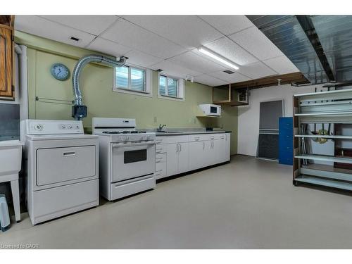 24 Lake Street, Grimsby, ON - Indoor Photo Showing Laundry Room