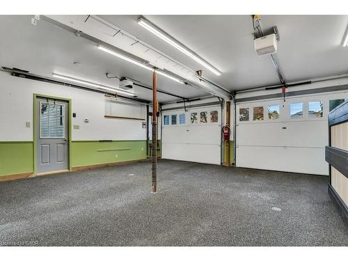 24 Lake Street, Grimsby, ON - Indoor Photo Showing Garage