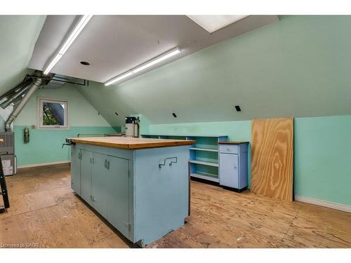 24 Lake Street, Grimsby, ON - Indoor