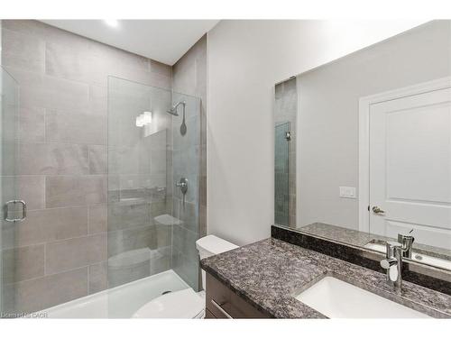 814-1878 Gordon Street, Guelph, ON - Indoor Photo Showing Bathroom