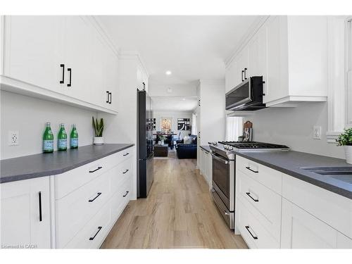 1822 Spragues Road, Ayr, ON - Indoor Photo Showing Kitchen With Upgraded Kitchen