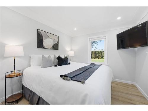 1822 Spragues Road, Ayr, ON - Indoor Photo Showing Bedroom