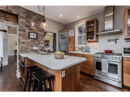 2154 Caroline Street, Burlington, ON - Indoor Photo Showing Kitchen