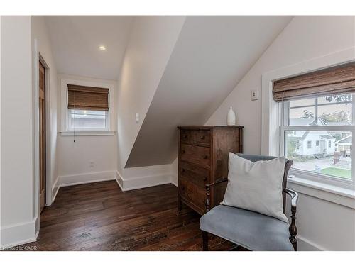 2154 Caroline Street, Burlington, ON - Indoor Photo Showing Other Room