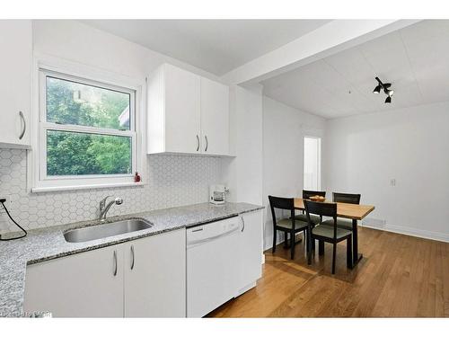 159 Hope Avenue, Hamilton, ON - Indoor Photo Showing Kitchen