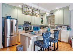 201-3710 Main Street  Niagara Falls, ON L2G 6B1