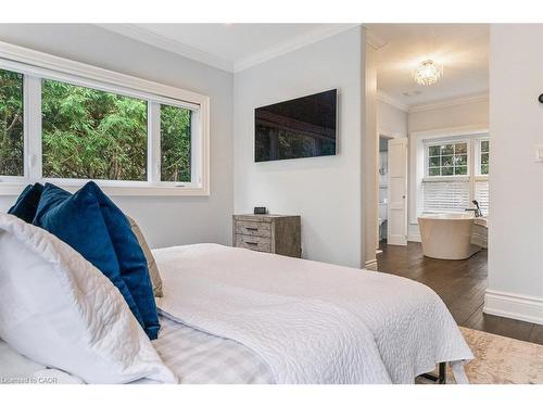 149 Fruitland Avenue, Burlington, ON - Indoor Photo Showing Bedroom