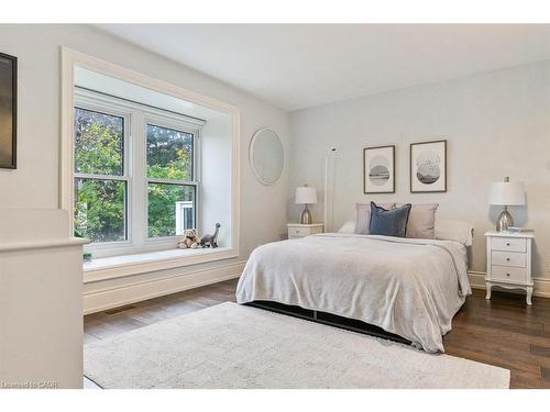 149 Fruitland Avenue, Burlington, ON - Indoor Photo Showing Bedroom